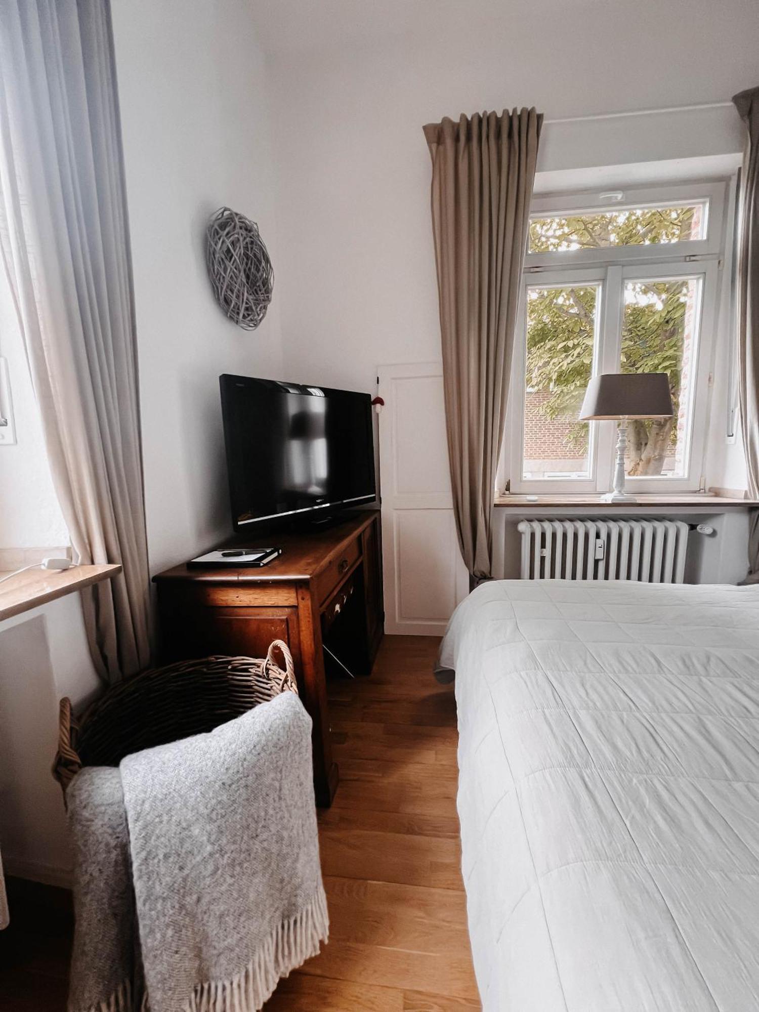 Im Alten Pastorat Grevenbroich Exterior foto
